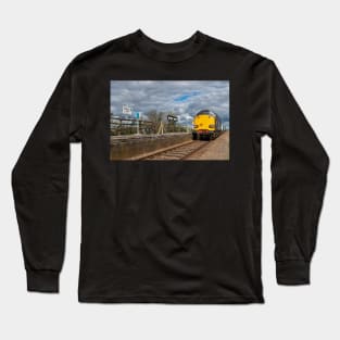 Class 37 RHTT Train At Berney Arms Long Sleeve T-Shirt